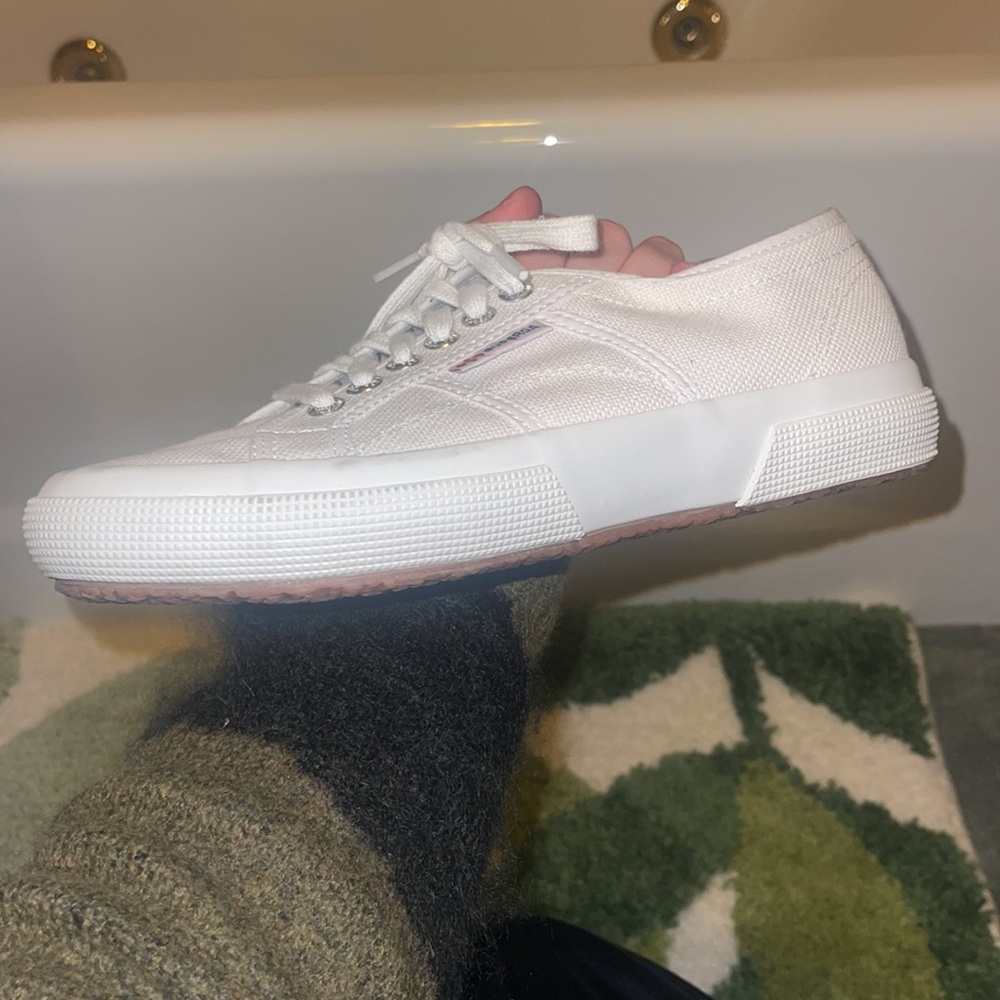 Worn only once, white Superga sneakers. Like new condition - Picture 5 of 10